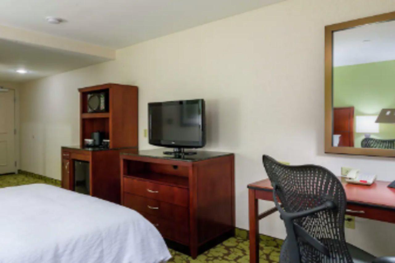 Hilton Garden Inn Queens/JFK New York Exterior foto