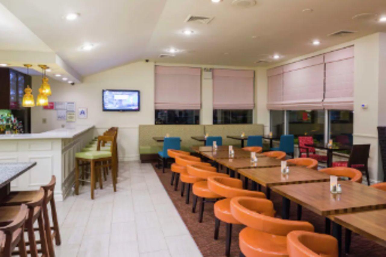 Hilton Garden Inn Queens/JFK New York Exterior foto