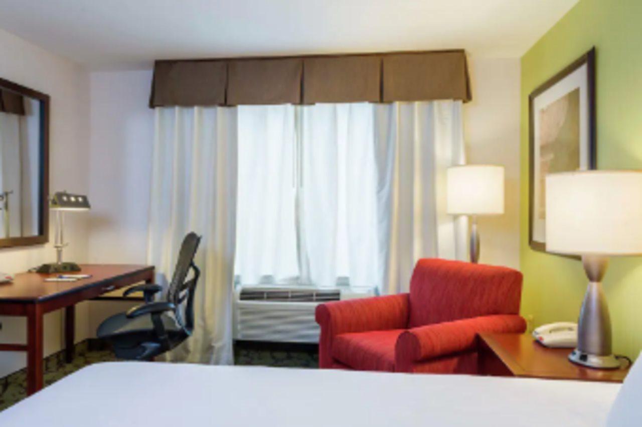 Hilton Garden Inn Queens/JFK New York Exterior foto