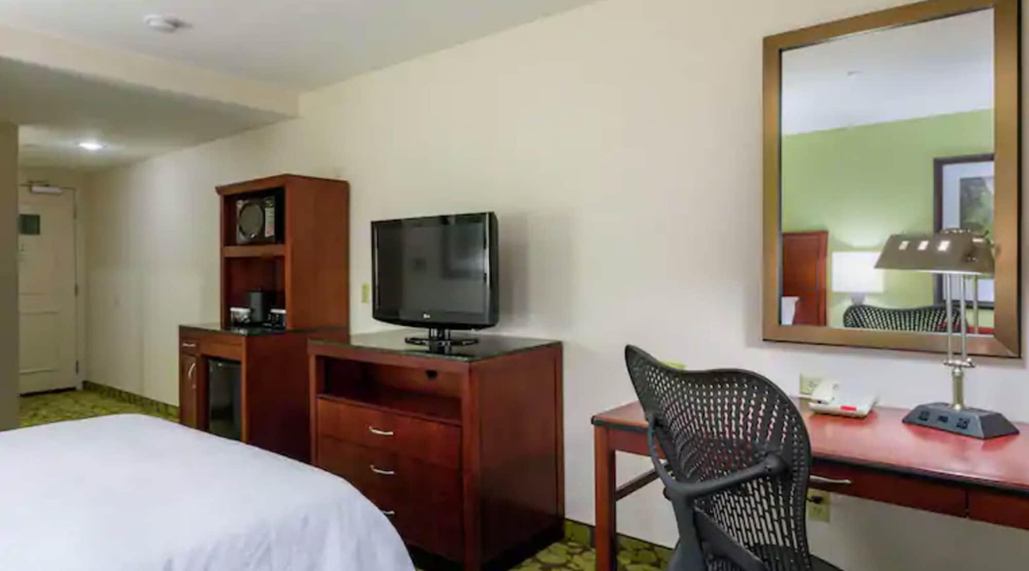 Hilton Garden Inn Queens/JFK New York Exterior foto