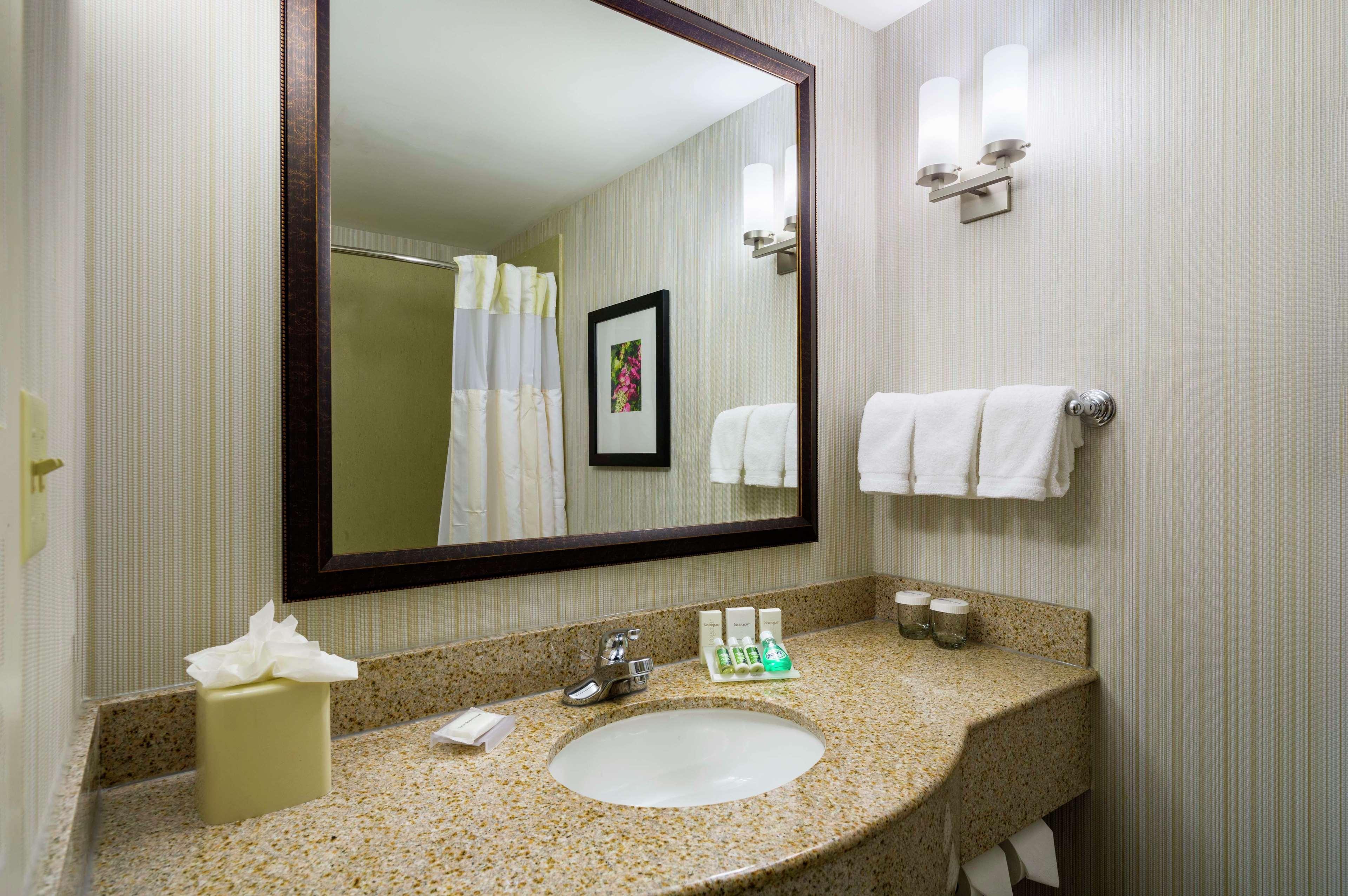 Hilton Garden Inn Queens/JFK New York Exterior foto