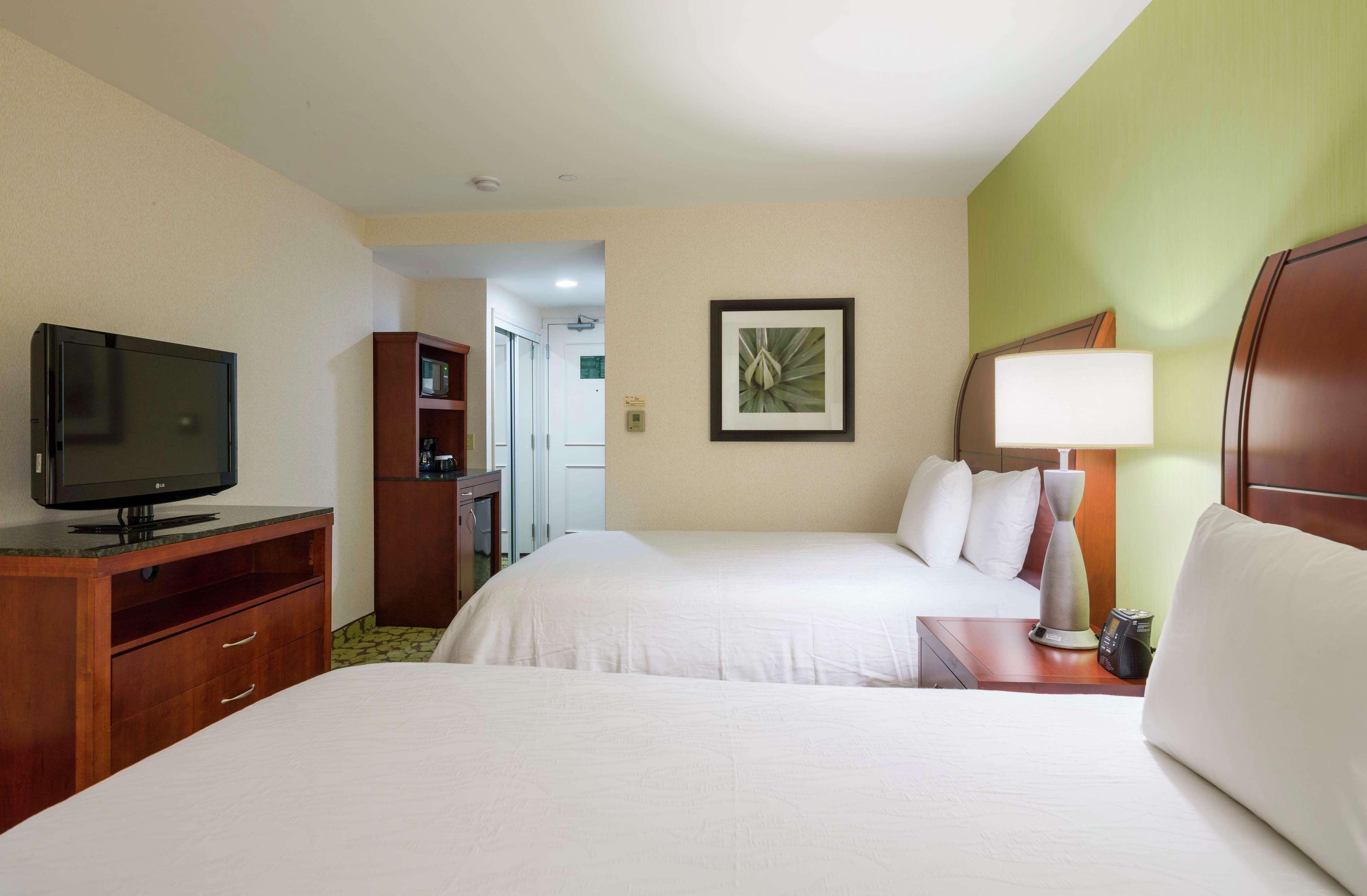 Hilton Garden Inn Queens/JFK New York Exterior foto