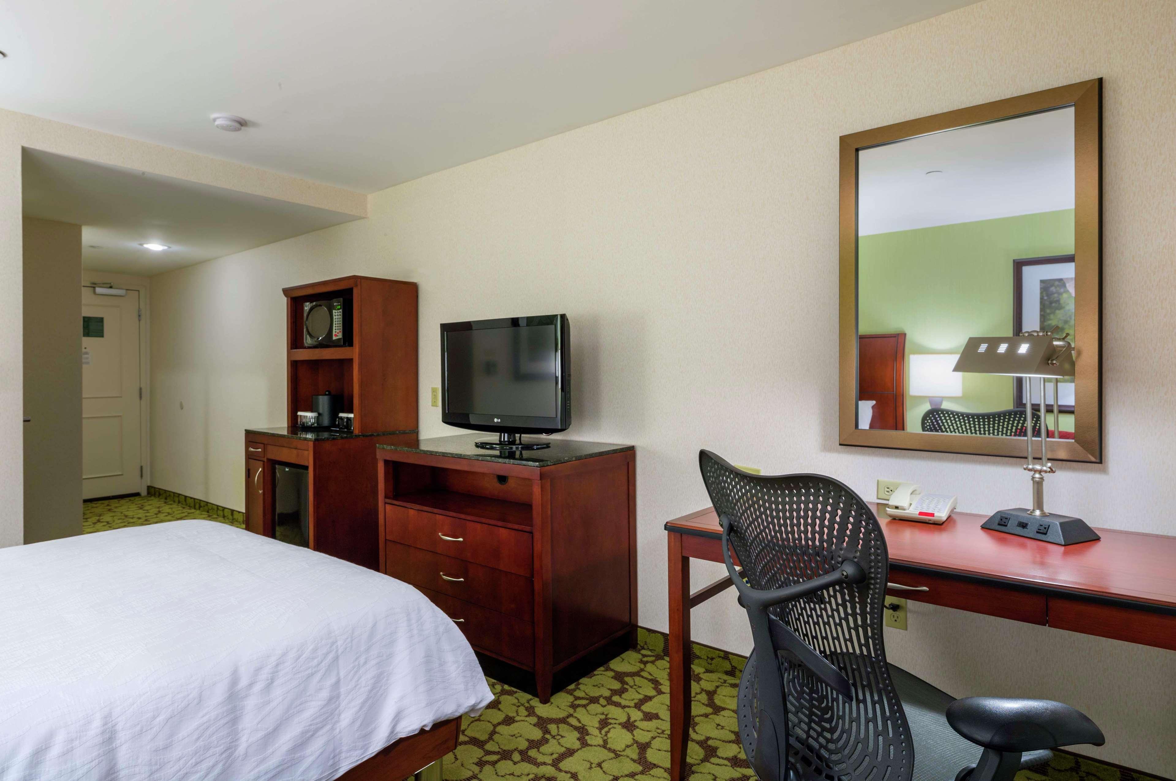 Hilton Garden Inn Queens/JFK New York Exterior foto